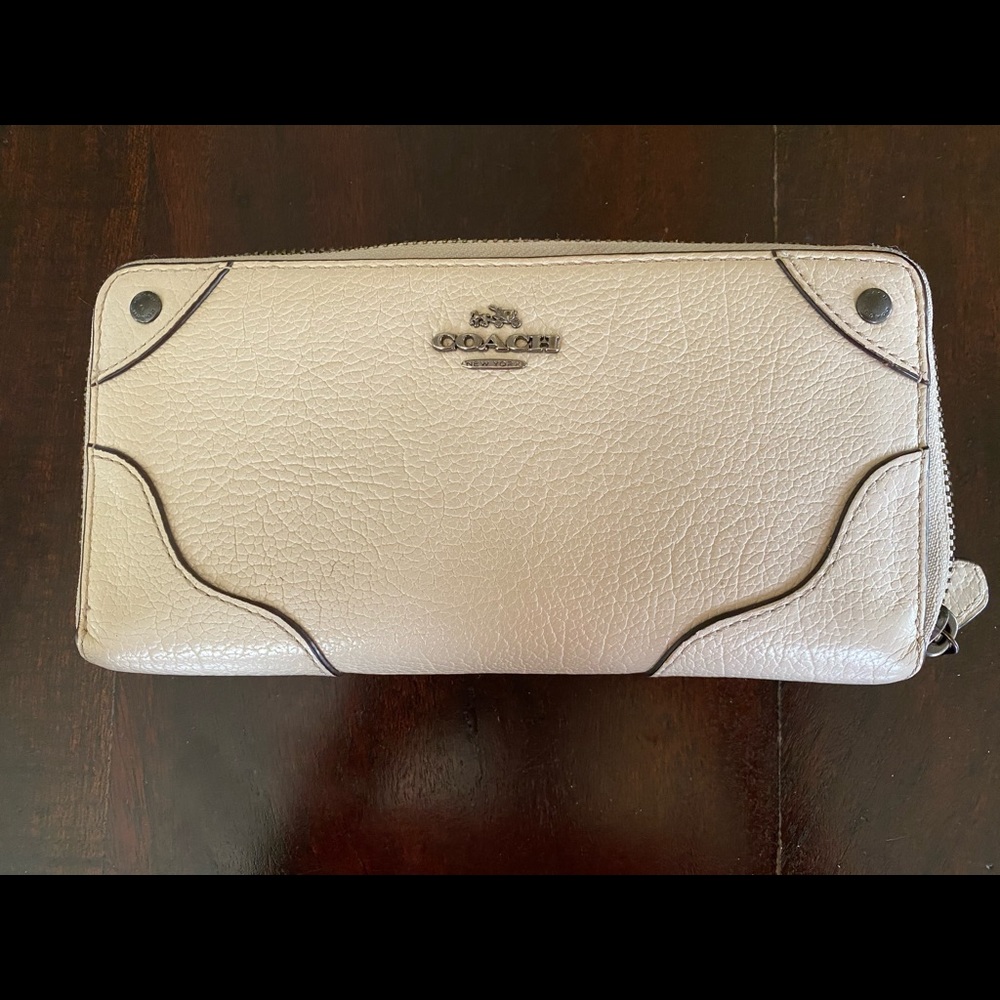 Coach warm white wallet